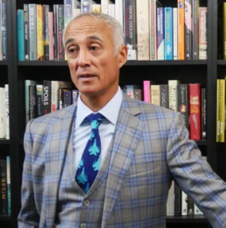 Andrew Ridgeleys Financial Rhythm: A Deep Dive。